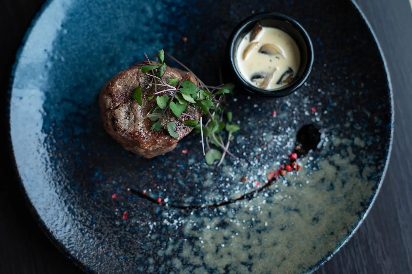 Dining detail at Trevoriqué Luxe Stay