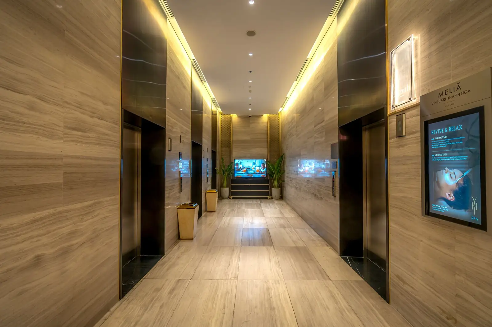 Trevoriqué Luxe Stay interior corridor